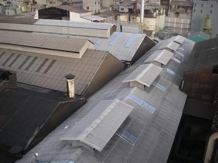 クボタ恩加島工場屋根公賓及び明り取り設置（L9東端・9工場）