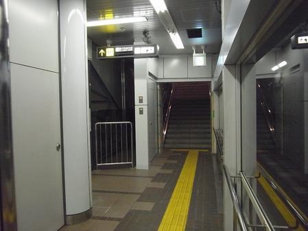 コスモスクエア駅火災対策設備整備工事（建築の部）