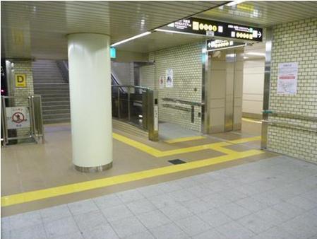 阿波座駅南中階EV設置に伴う構築及び仕上げ工事