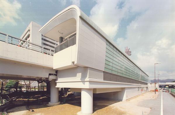 神戸新交通市民病院前駅建築・内装工事（1期工事）